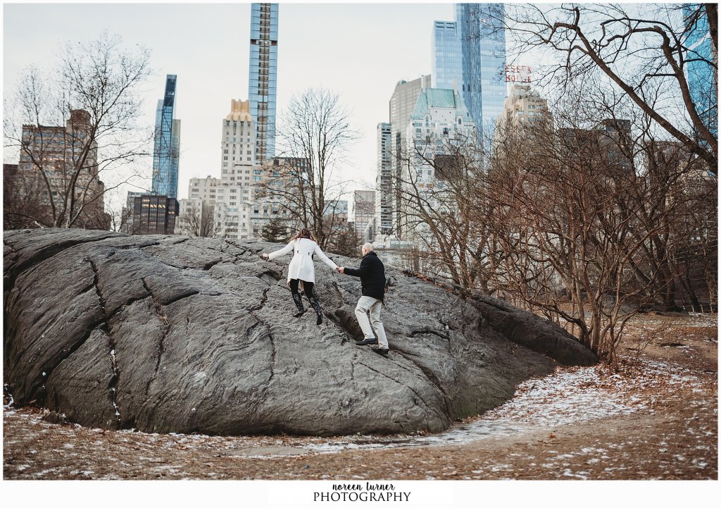 Central Park Engagement session at sunrise in New York City by Noreen Turner Photography